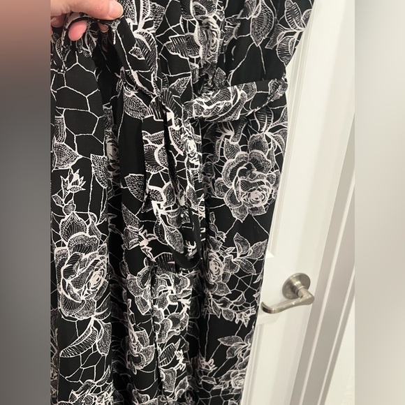 City chic midi dress. - Picture 3 of 6